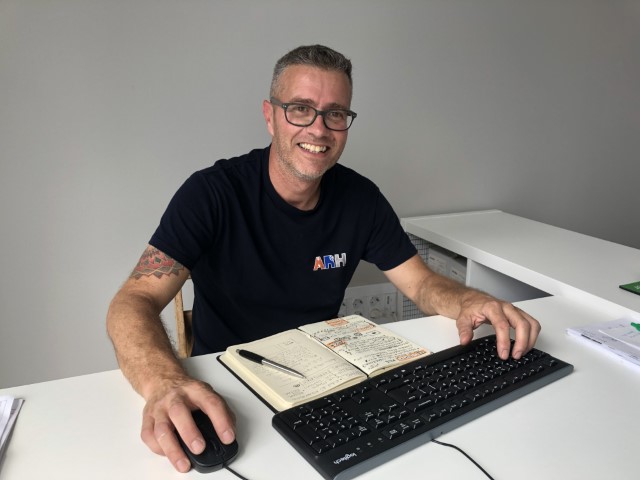 Argimiro Ramírez Hernández, electricista en Canarias